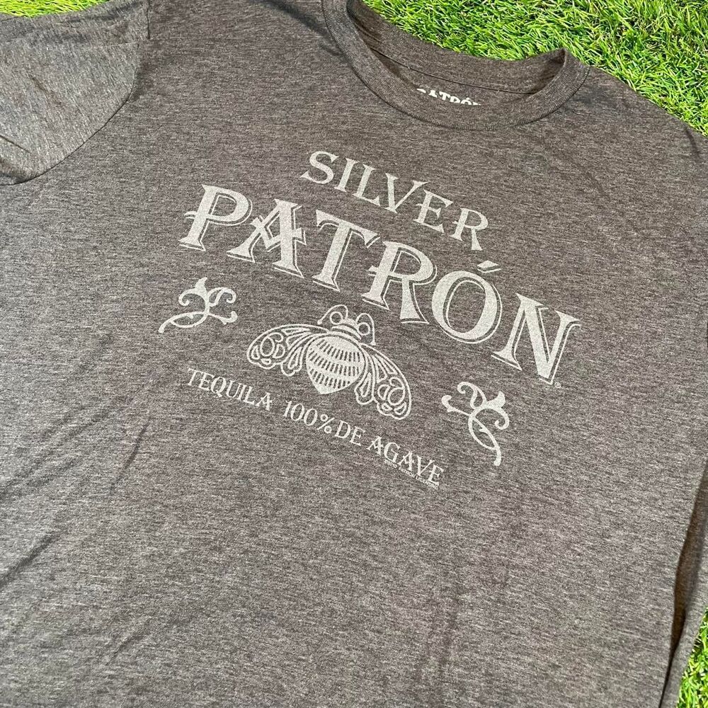 Patron Silver Tequila T-Shirt white text and bee graphic Size XL